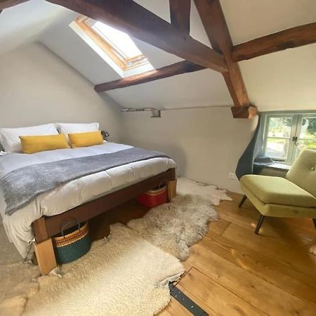 Cartmel Barn: Beckside Stables Villa ภายนอก รูปภาพ