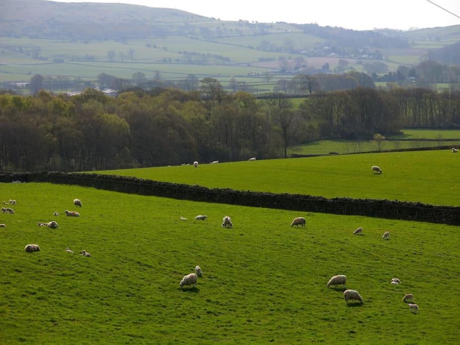 Cartmel Barn: Beckside Stables Villa ภายนอก รูปภาพ
