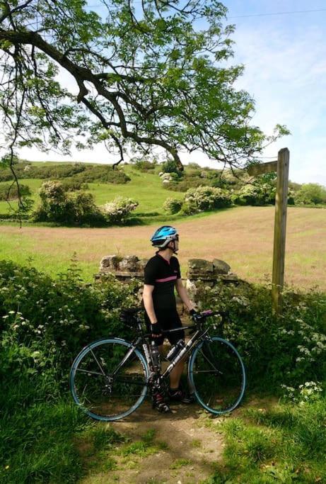 Cartmel Barn: Beckside Stables Villa ภายนอก รูปภาพ